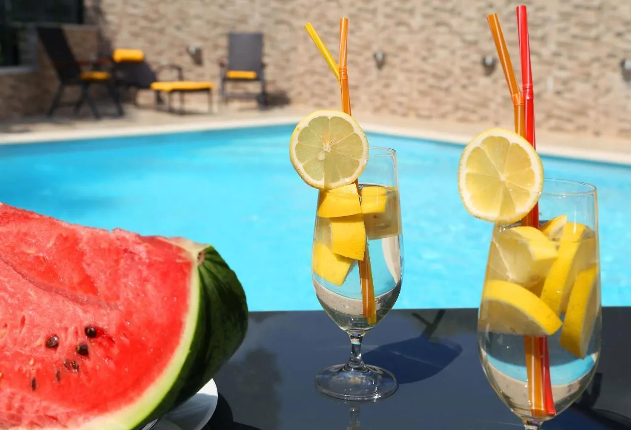 Apartment Villa Dragi With Pool, Sauna, & Whirlpool Opatija