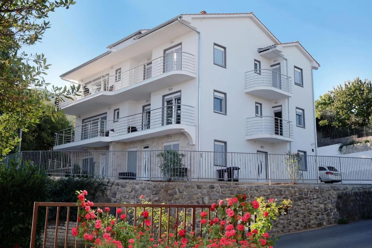 Apartment Villa Dragi With Pool, Sauna, & Whirlpool Opatija
